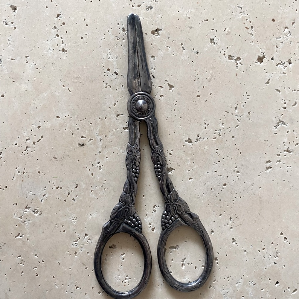 Swedish Mema Grape scissors. EPBRASS vintage.